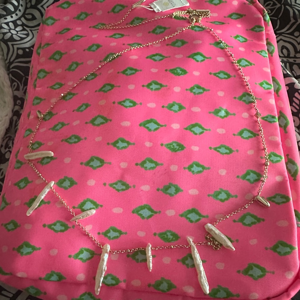 NWT Kendra Scott necklace